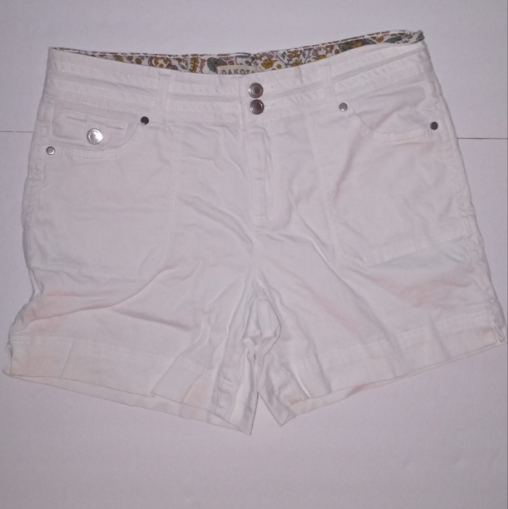 💘🍂 White Dakota Blue Shorts